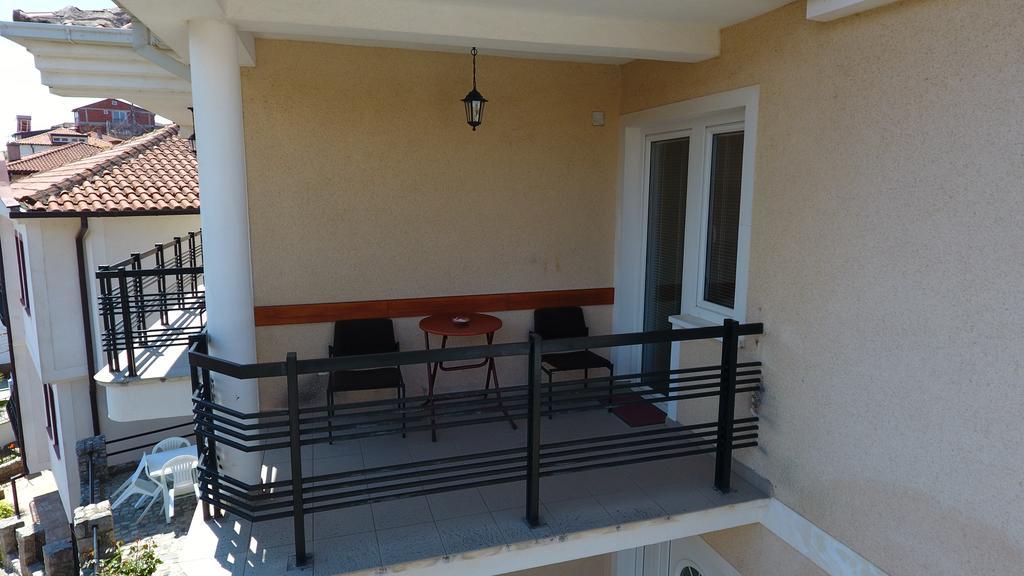 Apartment And Studio Damjan Ohrid Luaran gambar